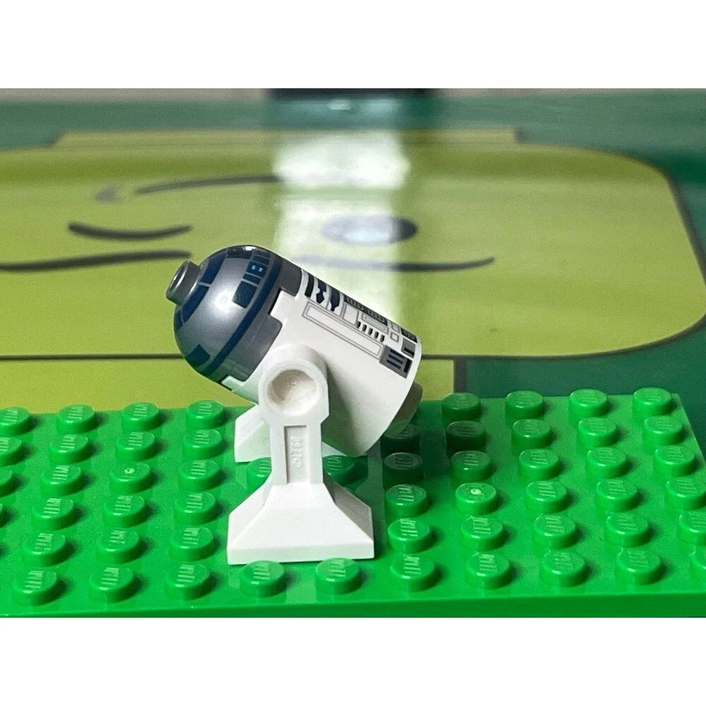 Lego Star Wars R2D2 Minifigure